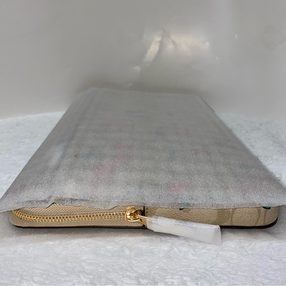 Coach 🍒 Laptop Sleeve In Signature Canvas With Heart Cherry Print New - Picture 12 of 12